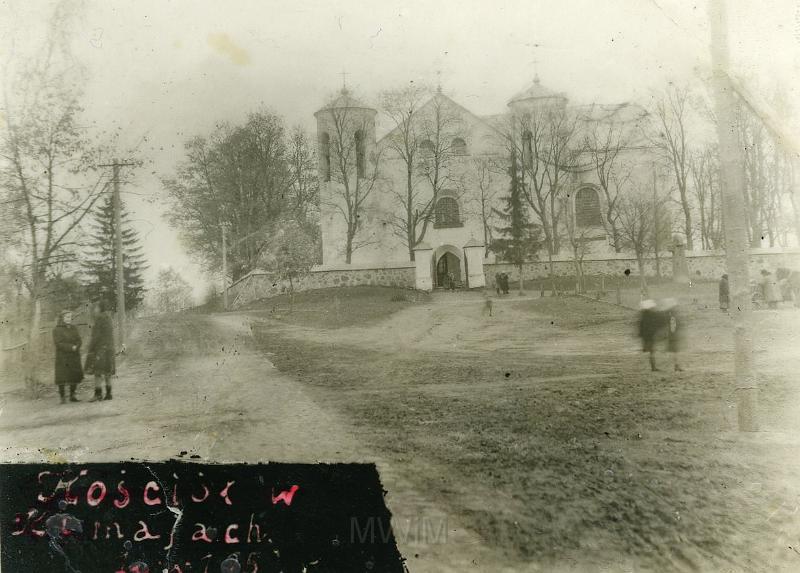 KKE 2256.jpg - Fot. Kościół, Komaje, 1955 r.